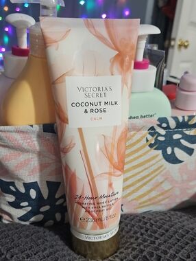 NWT Victoria's Secret Coconut Milk & Rose Body Lotion